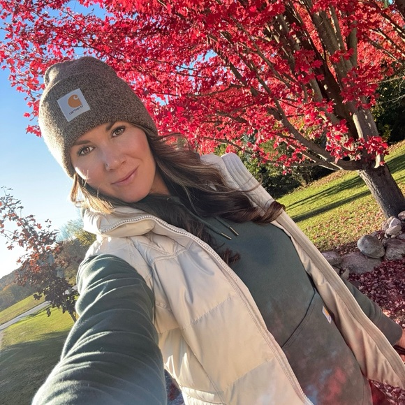 Meet your Posher, Amanda - Picture 1 of 1